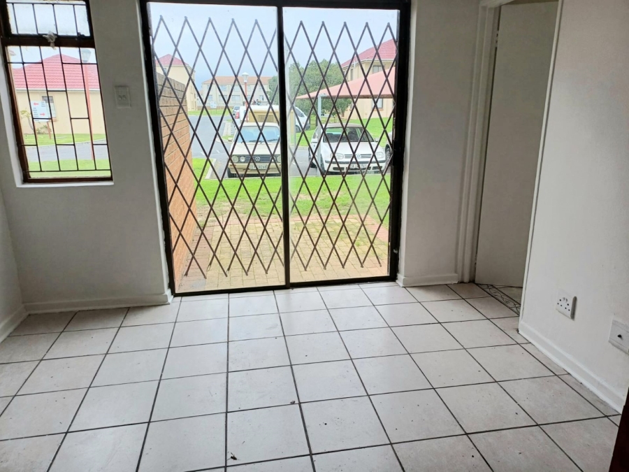 To Let 1 Bedroom Property for Rent in Guldenland Western Cape